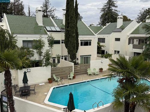 61 Mozden Ln, Pleasant Hill, CA, 94523-4901 | Card Image