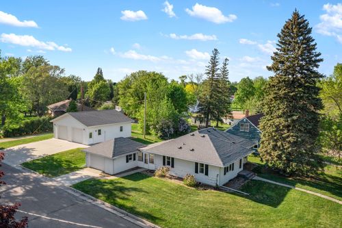 422 2nd St Sw, Renville, MN, 56284-2232 | Card Image