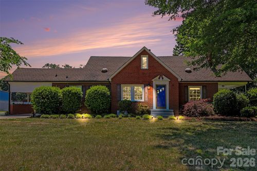 2068 Statesville Hwy, Mooresville, NC, 28115-9383 | Card Image