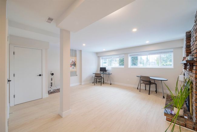 3345 Cardinal Drive, House other with 3 bedrooms, 2 bathrooms and 2 parking in Burnaby BC | Image 20