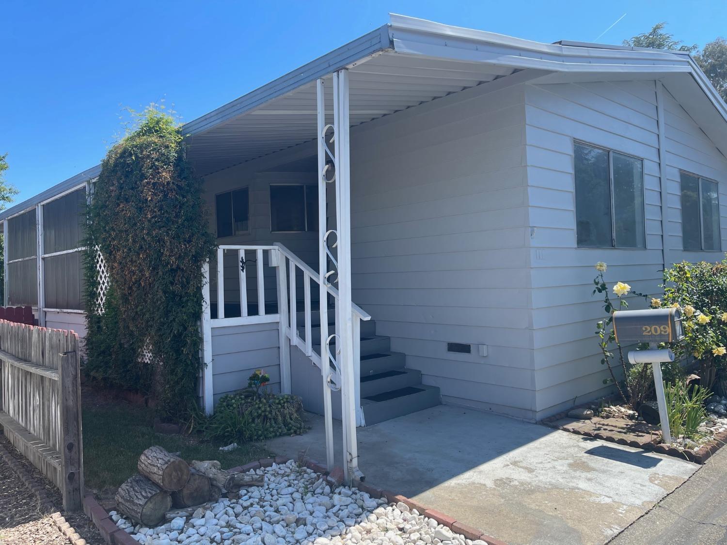 Pau Hana Cir, Citrus Heights, CA 95621