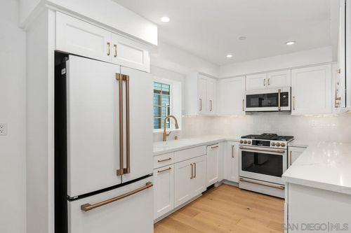 549 Orange Ave, Coronado, CA, 92118-4403 | Card Image