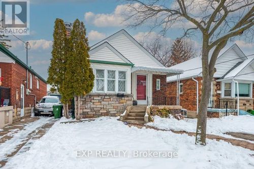 11 Fairside Ave, East York, ON, M4C3G8 | Card Image