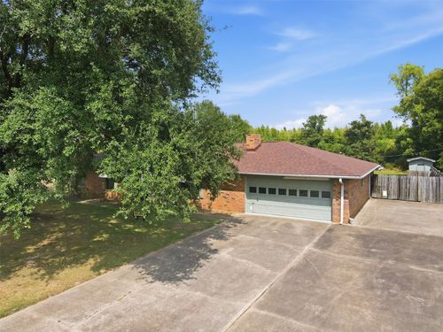 221 County Road 3220, Mt Pleasant, TX, 75455 | Card Image