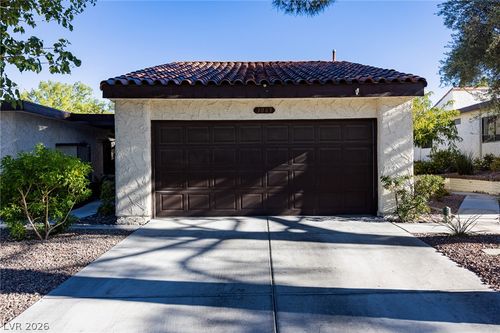3065 Conquista Ct, Las Vegas, NV, 89121-3866 | Card Image