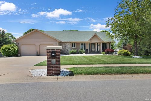 207 Meadows Dr, Greentown, IN, 46936-1370 | Card Image