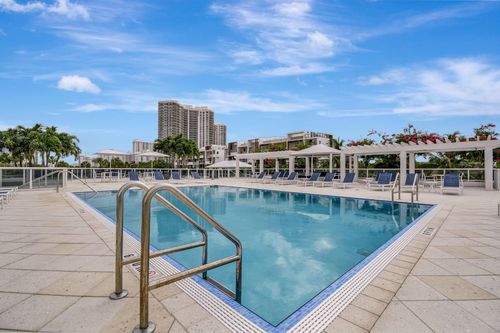apt-12f-3015 N Ocean Blvd, Fort Lauderdale, FL, 33308-7305 | Card Image