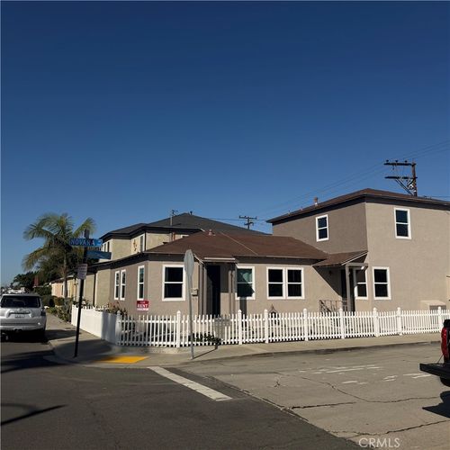 5653 E 2nd St, Long Beach, CA, 90803-3951 | Card Image