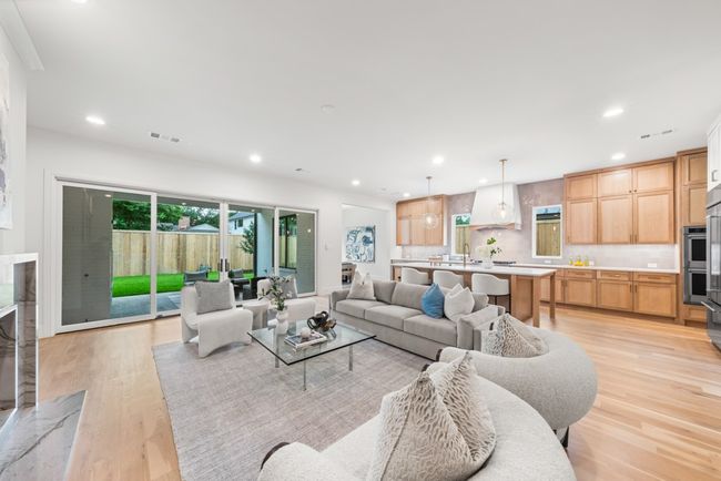 7330 Lehigh Dr, House other with 4 bedrooms, 5 bathrooms and null parking in Dallas TX | Image 9