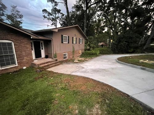 2316 Riverhill Dr, Valdosta, GA, 31602-2108 | Card Image