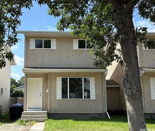 242 Lochrie Cres, Saskatoon, SK, S7M5E4 | Card Image