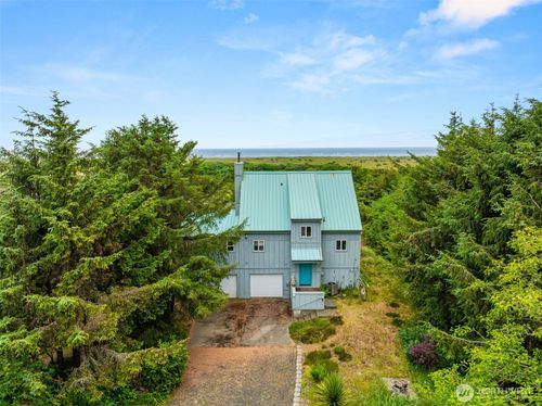 49 Ocean Ln, Copalis Beach, WA, 98535-1231 | Card Image