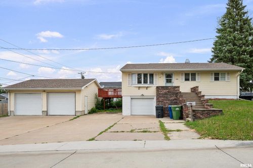 1206 10th Ave N, Clinton, IA, 52732-3368 | Card Image
