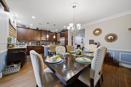 110 Riverwalk Cir E, Plantation, FL, 33325-1317 | Card Image