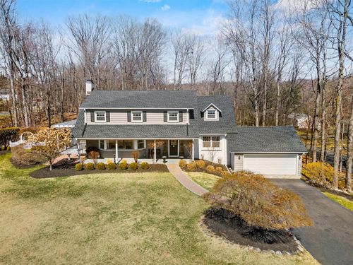 76 Smith Hill Rd, Airmont, NY, 10952-4100 | Card Image
