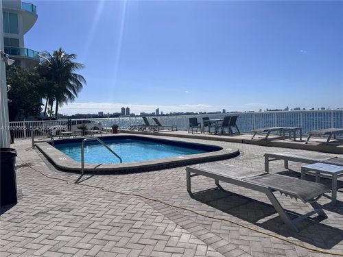 apt-203-2016 Bay Dr, Miami Beach, FL, 33141-4421 | Card Image