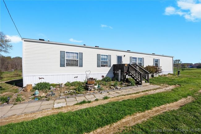 9409 S Horners Chapel Rd, Home with 3 bedrooms, 2 bathrooms and null parking in Pekin IN | Image 24
