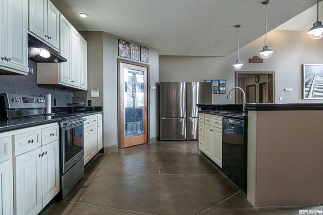 21806 S 190 Th St, House other with 3 bedrooms, 3 bathrooms and 2 parking in Adams NE | Image 16