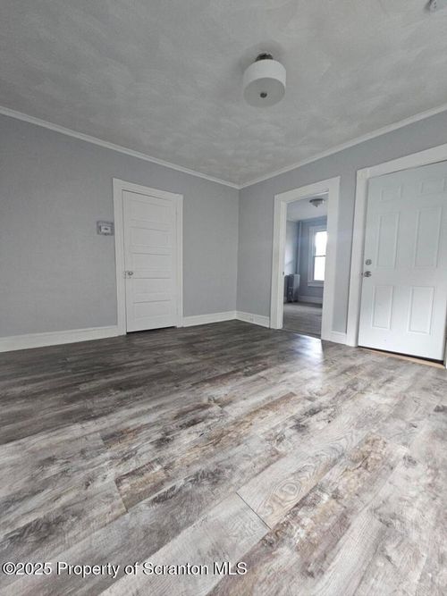 apt-1-922 S Webster Ave, Scranton, PA, 18505-4283 | Card Image