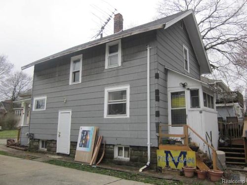 311 Norman St, Lansing, MI, 48910-9154 | Card Image