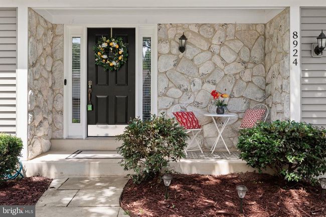 8924 Cross Chase Cir, House other with 4 bedrooms, 5 bathrooms and null parking in LORTON VA | Image 5