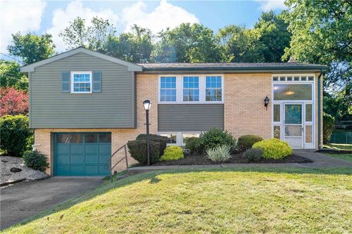 220 Amity Rd, Ross Twp, PA, 15116 | Card Image