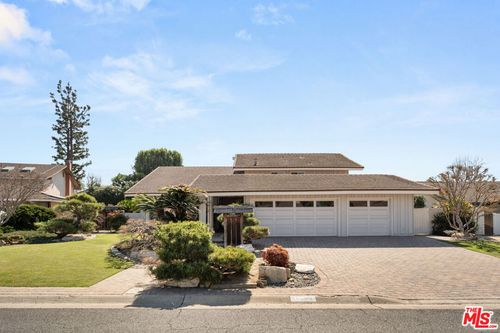 17992 Huntington Cir, Villa Park, CA, 92861-4504 | Card Image