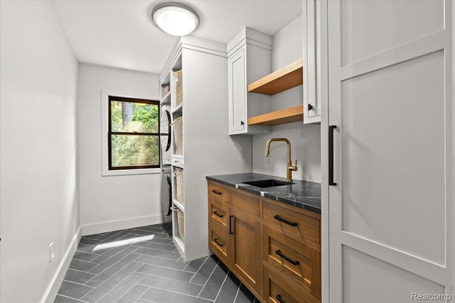 Laundry room. | Image 17