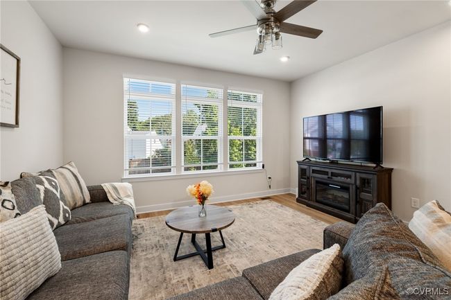 1665 Ewing Park Loop, Townhouse with 3 bedrooms, 4 bathrooms and null parking in Midlothian VA | Image 4