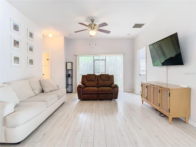4981 Waterside Pointe Cir, House other with 4 bedrooms, 2 bathrooms and null parking in ORLANDO FL | Image 10