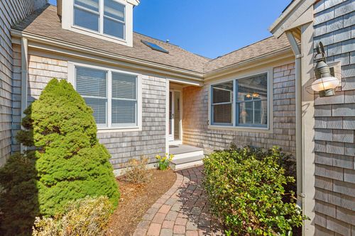 28 Wildflower Ln, Yarmouth Port, MA, 02675-1474 | Card Image