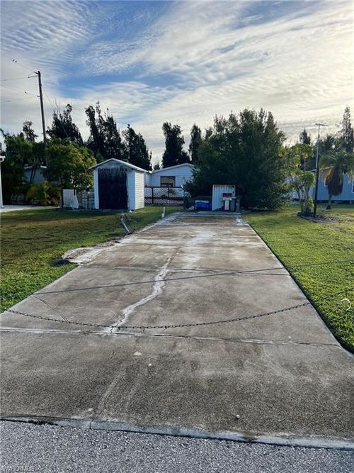 7150 Ladyfish Dr, St. James City, FL, 33956-2723 | Card Image