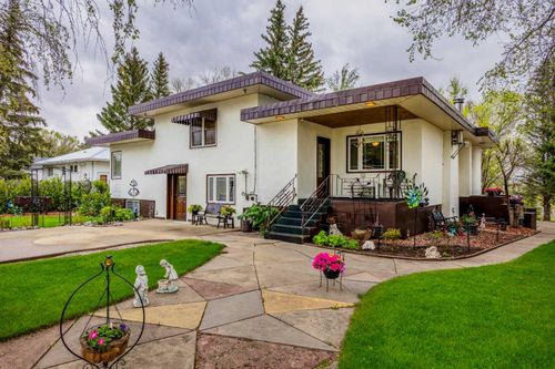 302 Hillside Avenue, Carbon, AB, T0M0L0 | Card Image