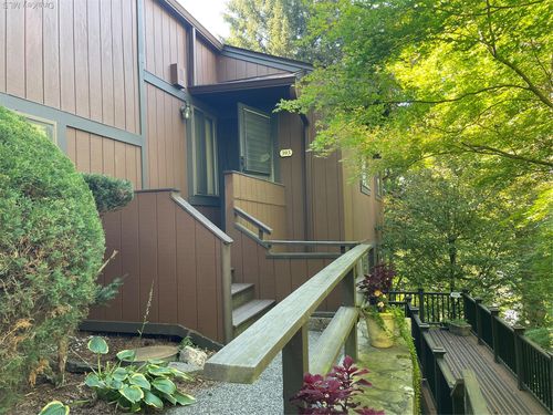 393 Martling Ave, Tarrytown, NY, 10591-4712 | Card Image