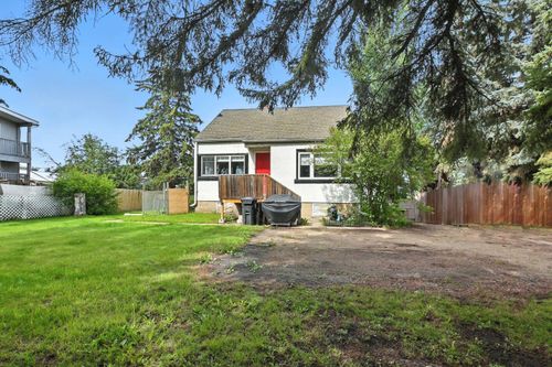 1018 Windsor, Penhold, AB, T0M1R0 | Card Image
