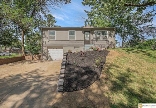 6902 S 21st Ave, Bellevue, NE, 68147-1627 | Card Image