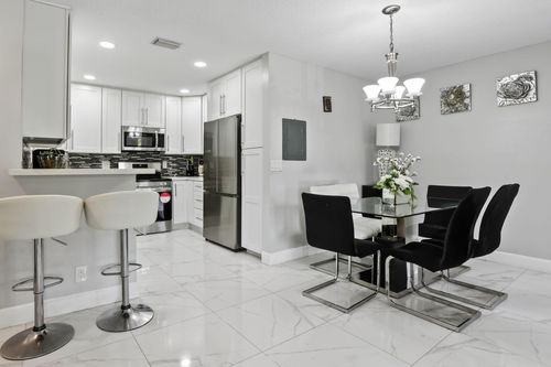 1955-2783 Carambola Cir S, Coconut Creek, FL, 33066-2566 | Card Image