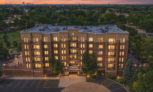 201-615 Perrie Dr, Elk Grove Village, IL, 60007-7911 | Card Image