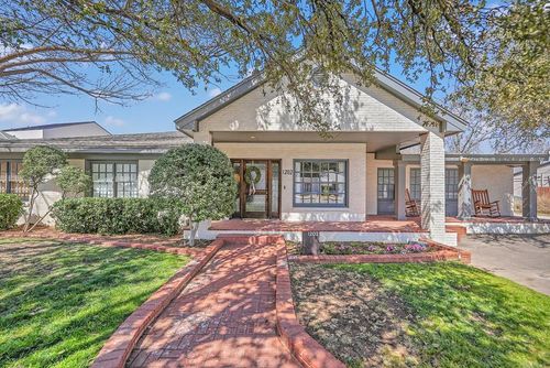 1202 Country Club Dr, Midland, TX, 79701 | Card Image
