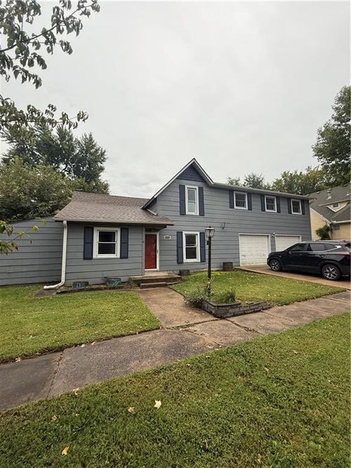 210 E Walnut St, Drexel, MO, 64742-8218 | Card Image
