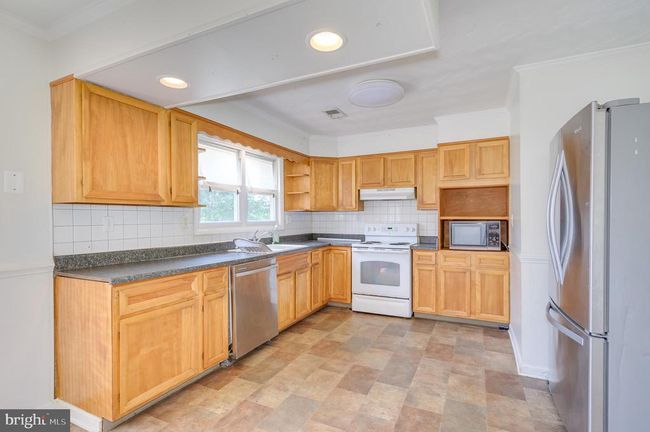 3208 Old Leetown Pike, House other with 3 bedrooms, 2 bathrooms and null parking in RANSON WV | Image 13