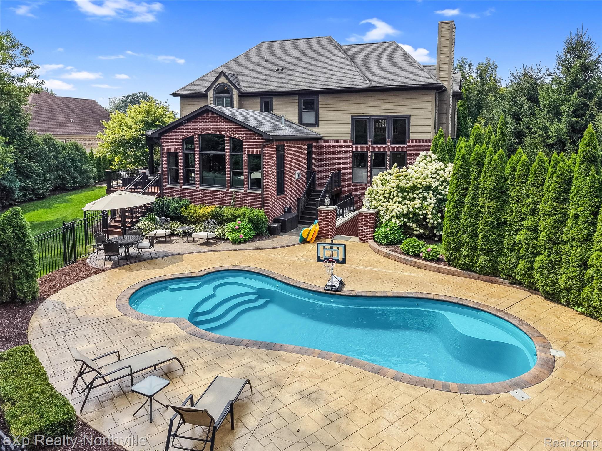 Residential in Lyon Charter Township 2