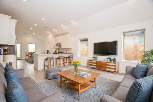 13724 Lantana Breeze Dr, Texas City, TX, 77568-2369 | Card Image