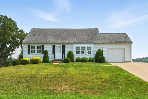 1052 King Arthur Dr, Apollo, PA, 15613-8806 | Card Image