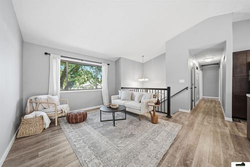 3804 S 56th St, Lincoln, NE, 68506-5120 | Card Image