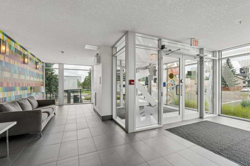 209-2702 17 Ave Sw, Calgary, AB, T3E8A5 | Card Image