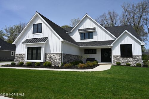 7524 Larberg Ln, Sylvania, OH, 43560-4483 | Card Image