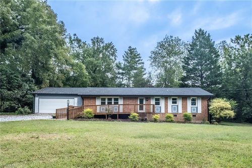 5405 Fieldswood Dr, Greensboro, NC, 27406-9569 | Card Image