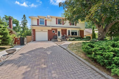 23 Stormont Ave, Kingston, ON, K7M1N9 | Card Image