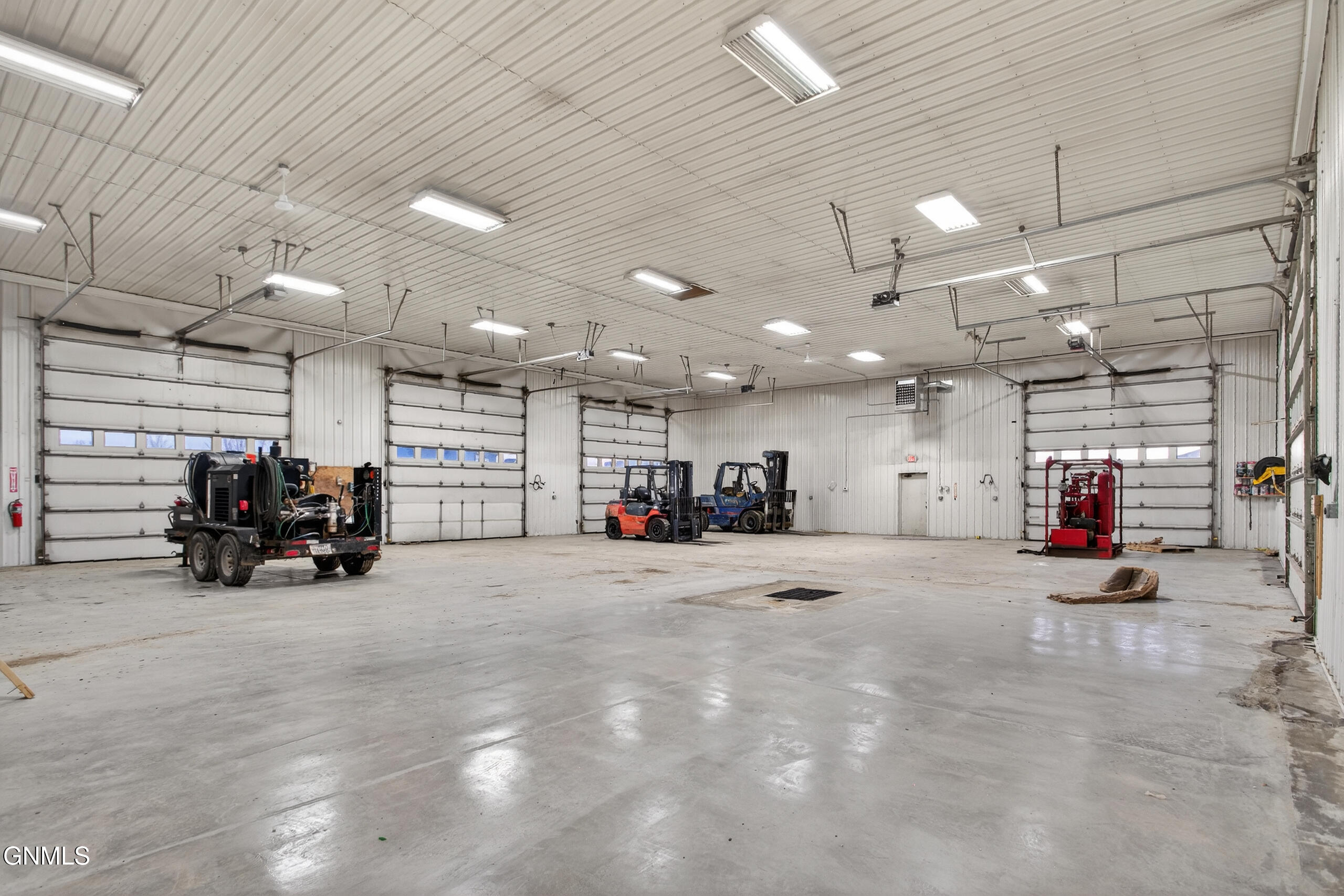 Commercial Sale in Alexander
